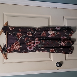 Everly Gray Floral Fit & Flare Dress Women's S Excellent Condition